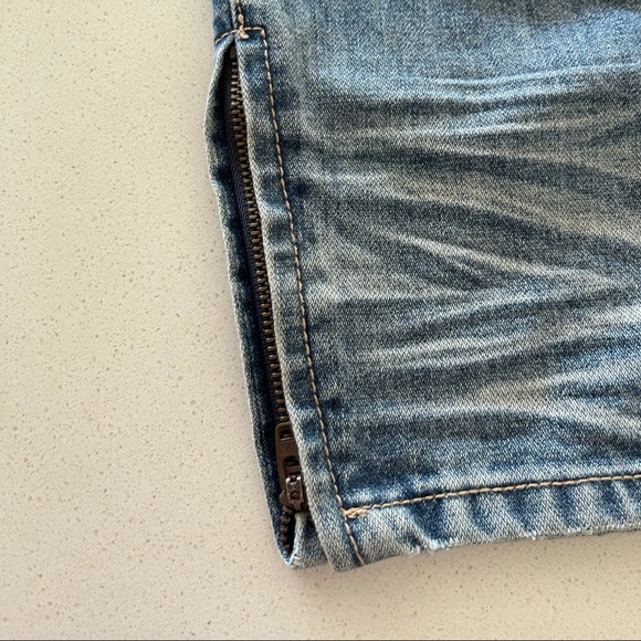 Jeans - Picture 3 of 5